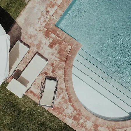 伊尔加尔迪诺德格里乌里维酒店 *